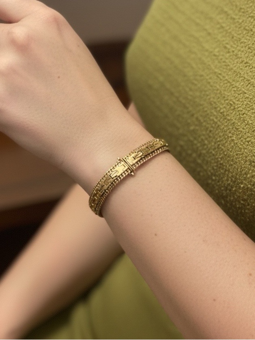 Mid- Century Gold Plated Articulated Bracelet with Geometric Pattern Trim